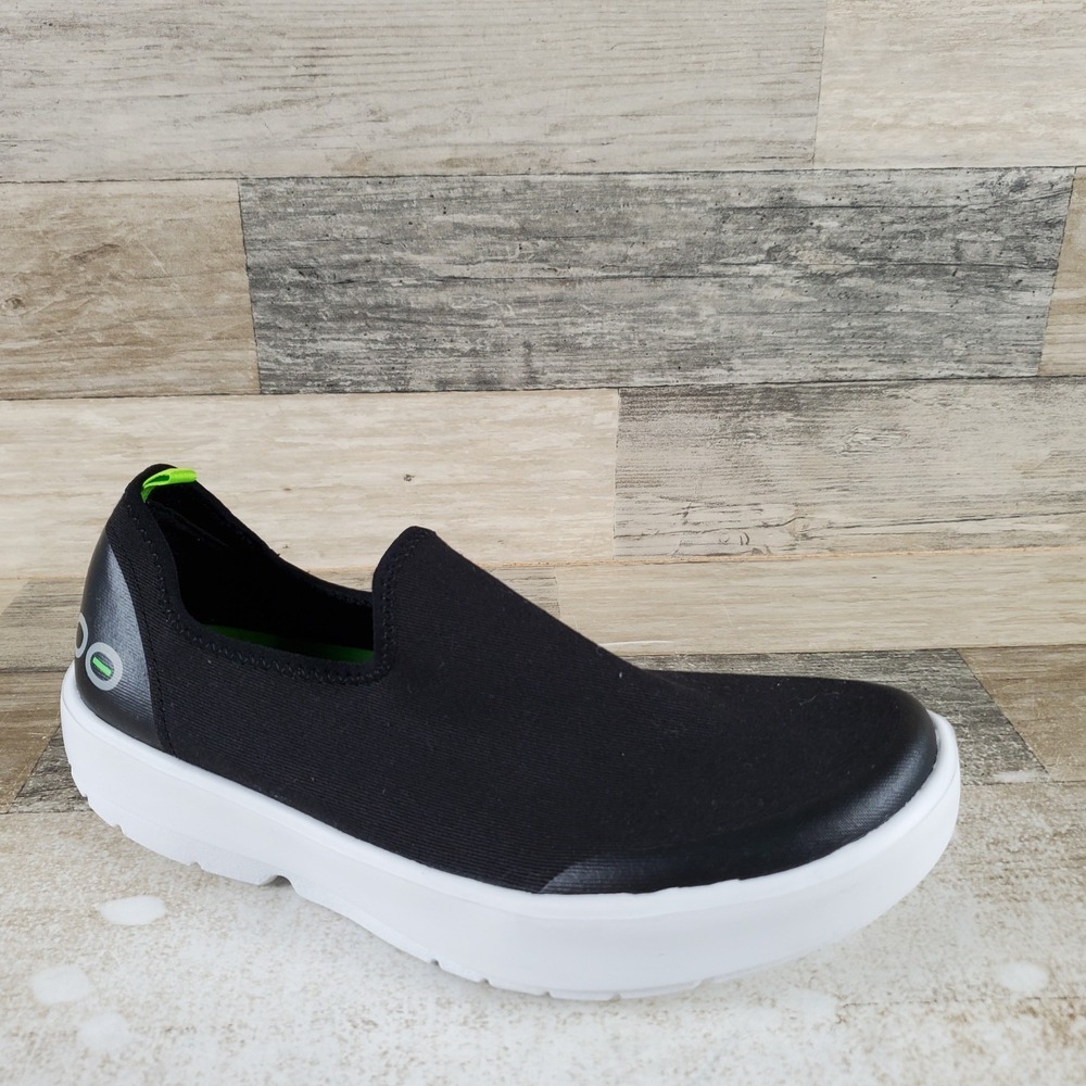 Oofos Oomg Eezee Womens Recovery Shoes Sz 8.5 Black White Rubber Slip On Sneaker
